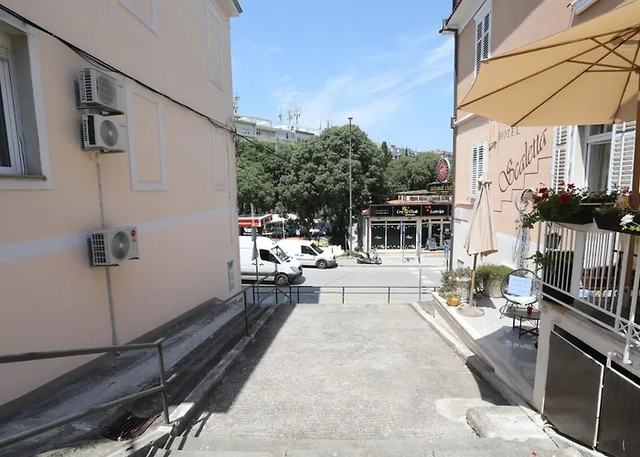 Kamala Apartman Póla